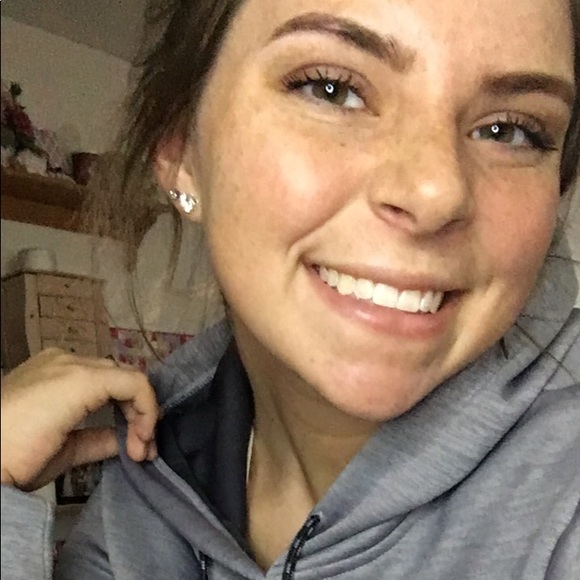 Meet your Posher, Kara - Picture 1 of 1